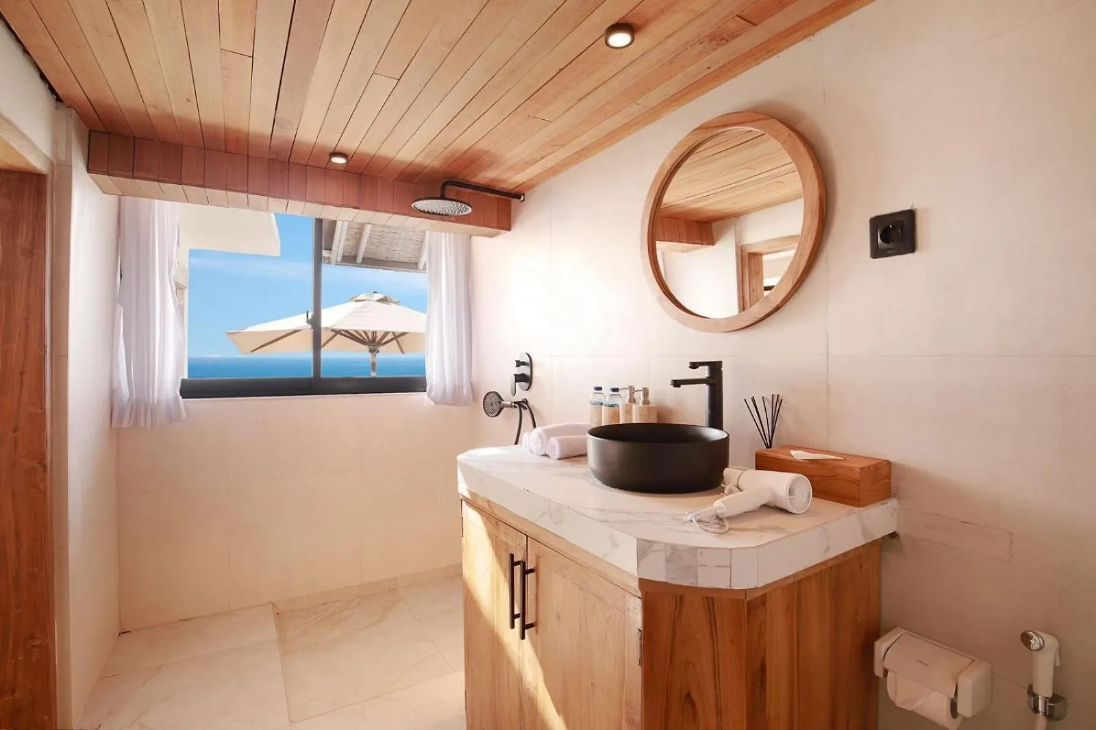 Meja Bingin Beach Pecatu  Guest house